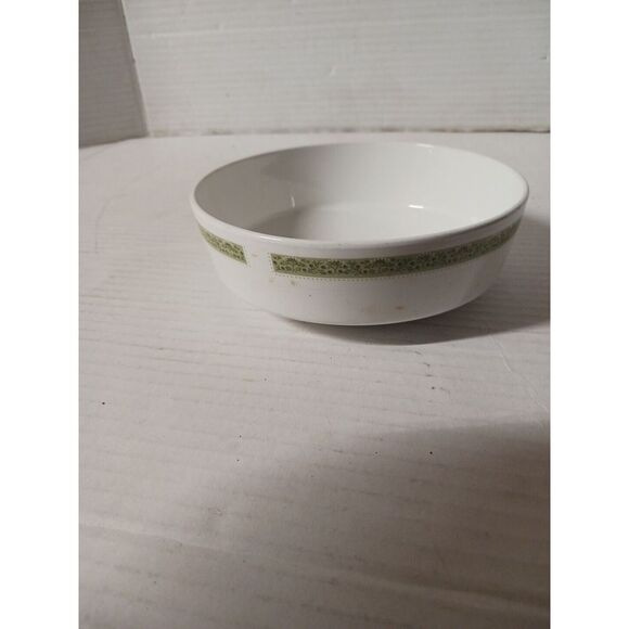 Corning Centura "Lynwood‎ Green" 5 5/8 Inch Coupe Cereal Bowl - Picture 1 of 3